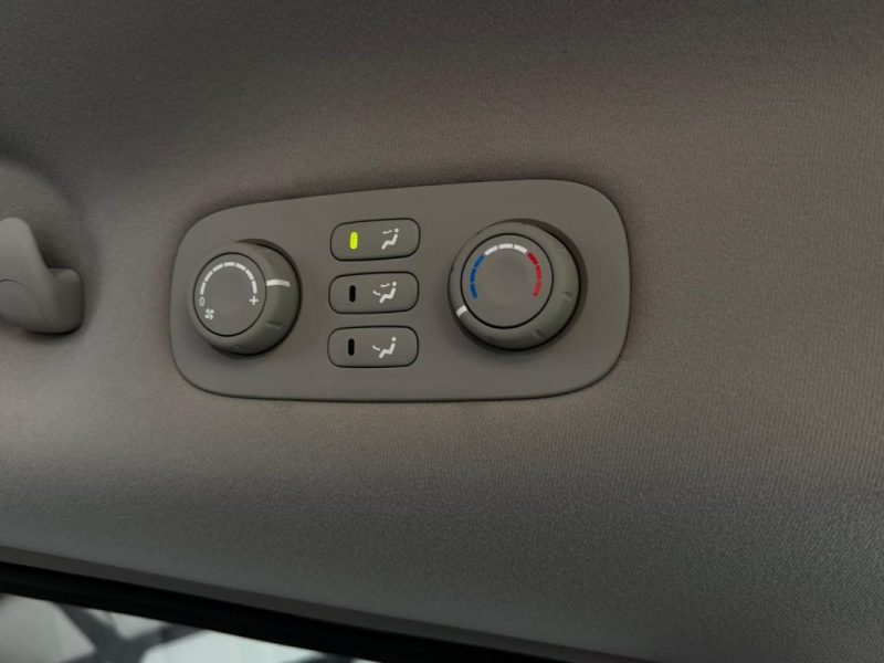 🚗 KIA CARNIVAL 2.9 CRDI ⚙️ 👨‍👩‍👧‍👦 7 Places ❄️ Climatisation 🪑 Cuir