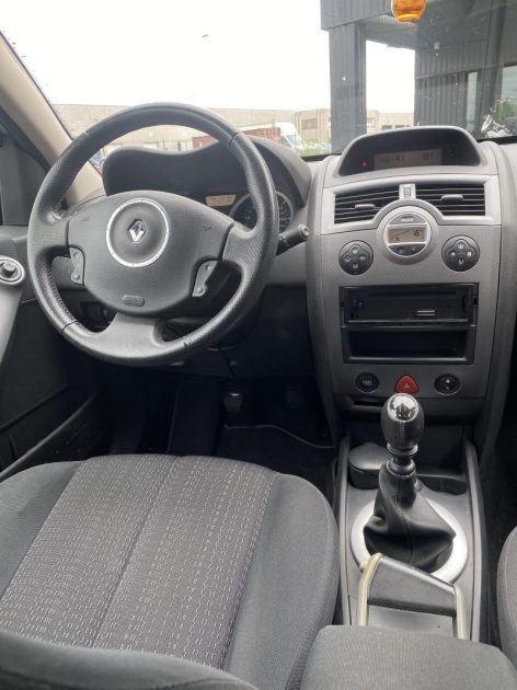RENAULT MEGANE 2.0 TURBO LUXE PRIVILEGE 