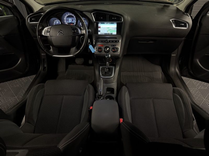 CITROEN C4 II PHASE 2 SHINE 1.2 130 Cv BOITE AUTO / APPLE CARPLAY ECRAN GPS ATTELAGE - GARANTIE 1 AN