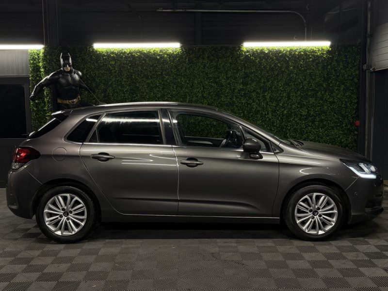 CITROEN C4 II PHASE 2 SHINE 1.2 130 Cv BOITE AUTO / APPLE CARPLAY ECRAN GPS ATTELAGE - GARANTIE 1 AN