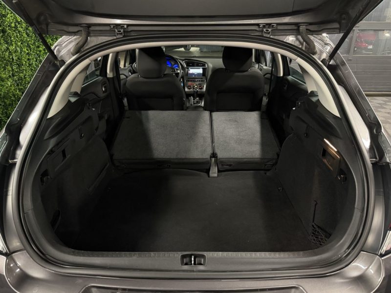 CITROEN C4 II PHASE 2 SHINE 1.2 130 Cv BOITE AUTO / APPLE CARPLAY ECRAN GPS ATTELAGE - GARANTIE 1 AN