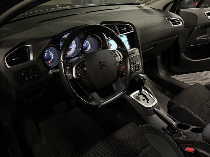 CITROEN C4 II PHASE 2 SHINE 1.2 130 Cv BOITE AUTO / APPLE CARPLAY ECRAN GPS ATTELAGE - GARANTIE 1 AN