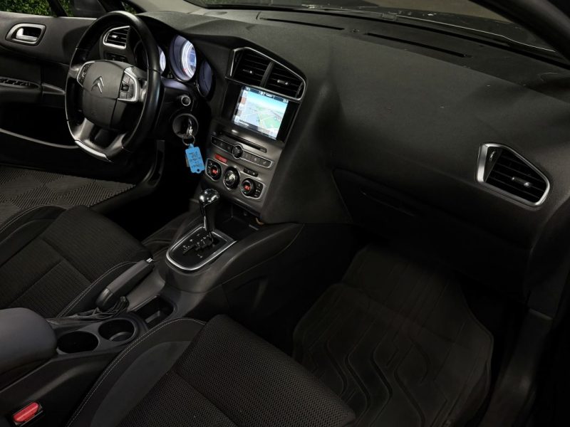 CITROEN C4 II PHASE 2 SHINE 1.2 130 Cv BOITE AUTO / APPLE CARPLAY ECRAN GPS ATTELAGE - GARANTIE 1 AN