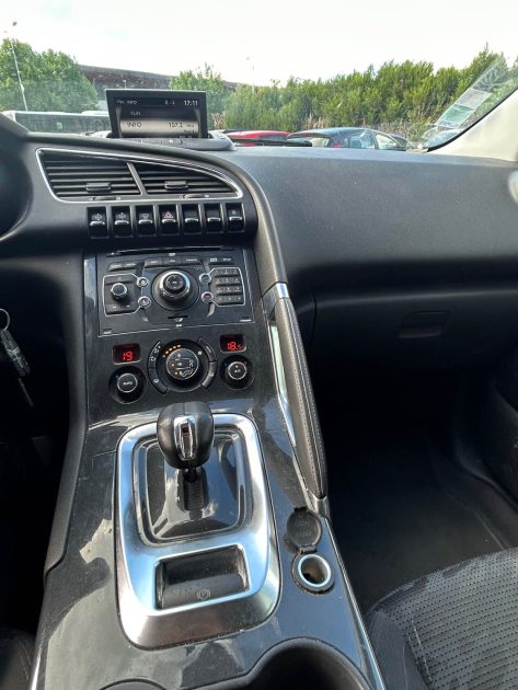 PEUGEOT 3008 2.0 E-HDI HYBRIDE 200CH 