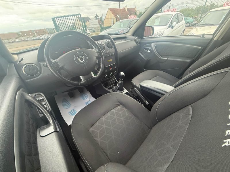 DACIA DUSTER PRESTIGE PHASE 2 1.2I - 16V TURBO TCE 125CV 4X2 2015
