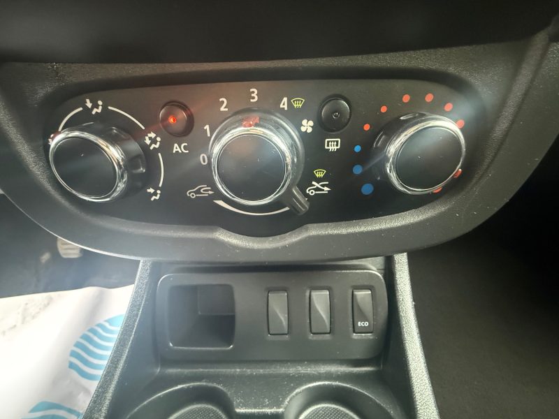 DACIA DUSTER PRESTIGE PHASE 2 1.2I - 16V TURBO TCE 125CV 4X2 2015