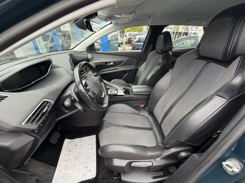 PEUGEOT 3008 II HYBRID 225CH Allure E-EAT8 2021