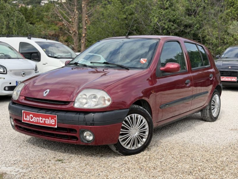 RENAULT CLIO AUTHENTIQUE 2000