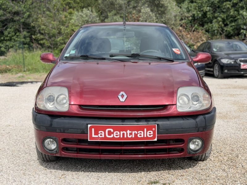RENAULT CLIO AUTHENTIQUE 2000