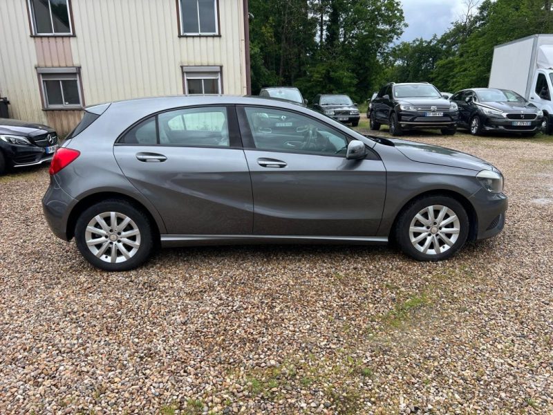 MERCEDES CLASSE A180 i 122 ch Intuition