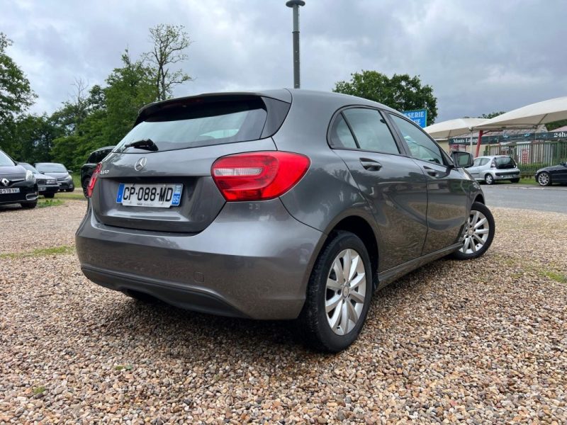 MERCEDES CLASSE A180 i 122 ch Intuition
