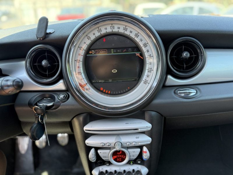 MINI COOPER RED HOT CHILI 1.6 120CH