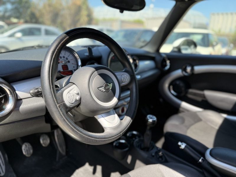 MINI COOPER RED HOT CHILI 1.6 120CH