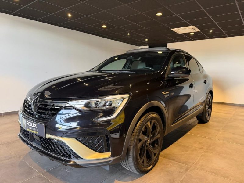 RENAULT ARKANA 145 E-TECH ENGINEERED / TOIT OUVRANT / BOSE / ATTELAGE  2023