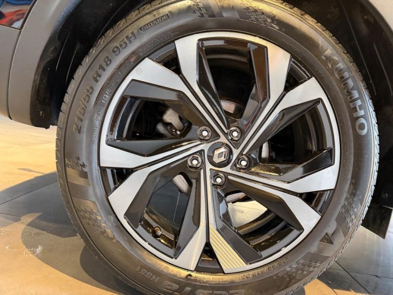 RENAULT ARKANA 145 E-TECH ENGINEERED / TOIT OUVRANT / BOSE / ATTELAGE  2023
