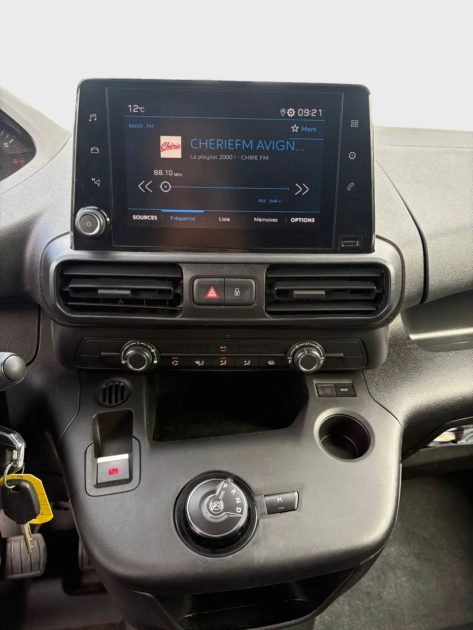 PEUGEOT PARTNER HDI 130 EAT8 