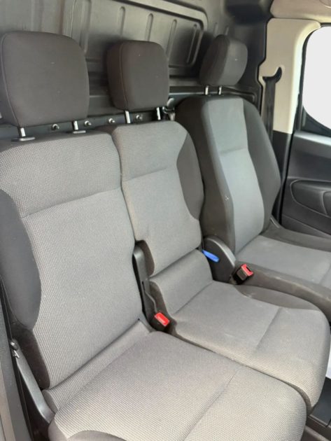 PEUGEOT PARTNER HDI 130 EAT8 