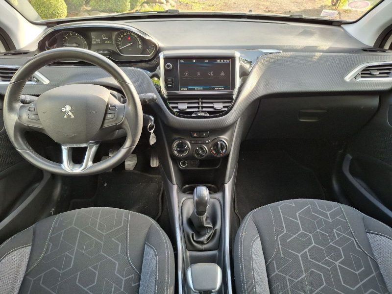 PEUGEOT 2008 1.2 PURETECH 82CH STYLE