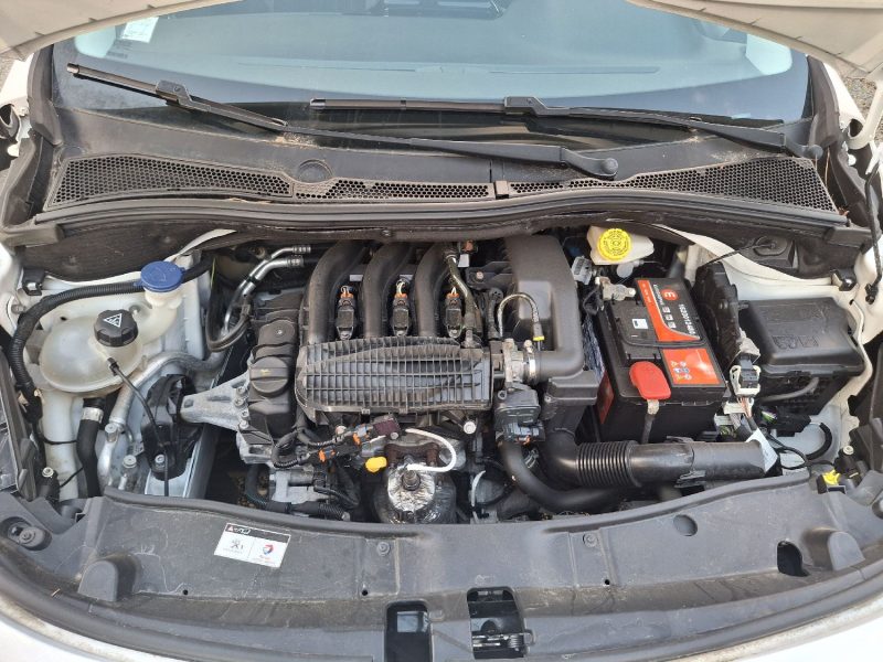 PEUGEOT 2008 1.2 PURETECH 82CH STYLE