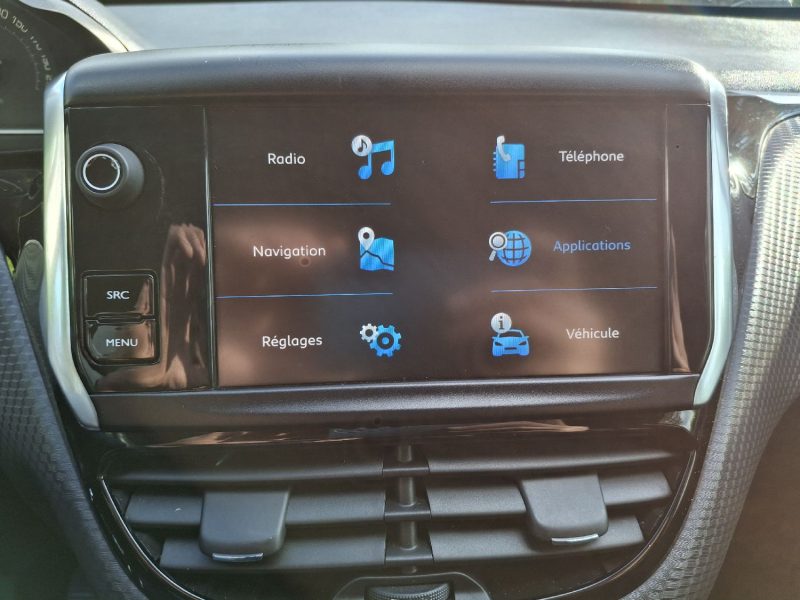 PEUGEOT 2008 1.2 PURETECH 82CH STYLE