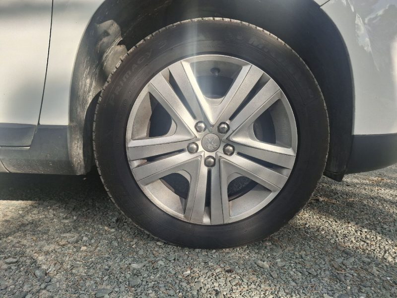 PEUGEOT 2008 1.2 PURETECH 82CH STYLE