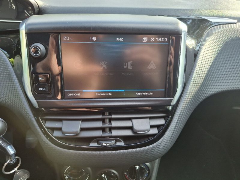 PEUGEOT 2008 1.2 PURETECH 82CH STYLE
