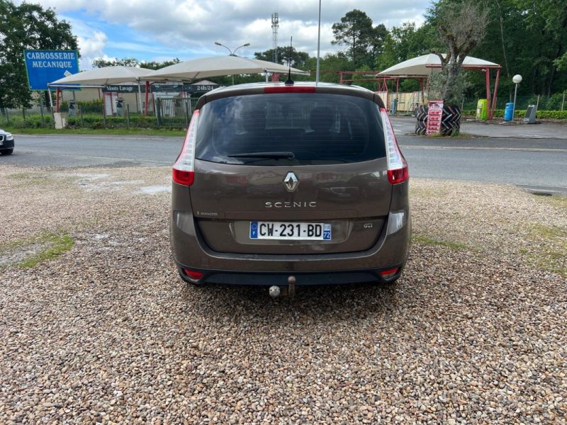 RENAULT GRAND SCENIC 1.5 dCi 110 ch Confort 7PL