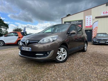 RENAULT GRAND SCENIC 1.5 dCi 110 ch Confort 7PL