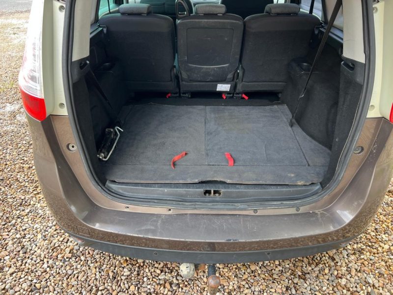 RENAULT GRAND SCENIC 1.5 dCi 110 ch Confort 7PL