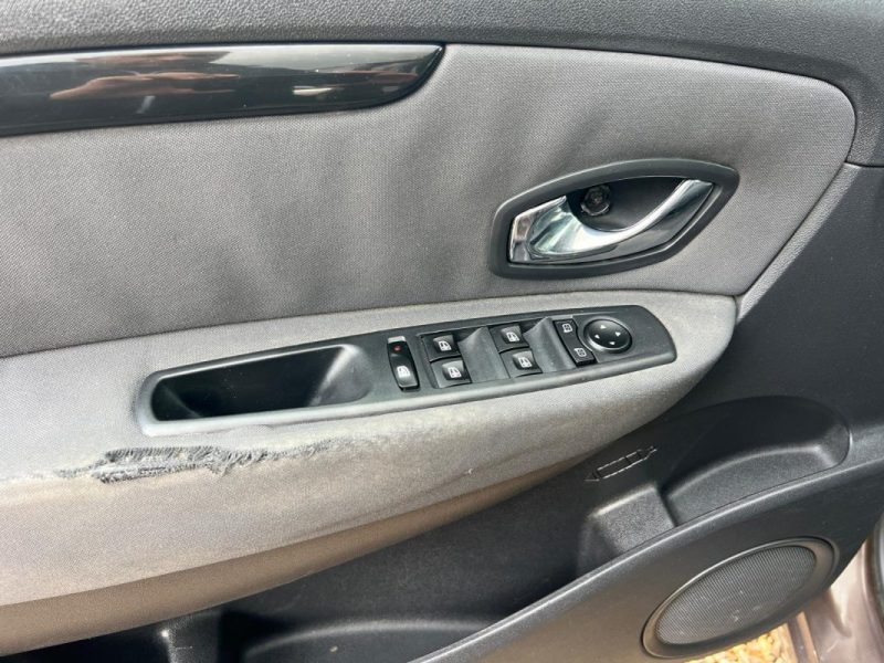 RENAULT GRAND SCENIC 1.5 dCi 110 ch Confort 7PL