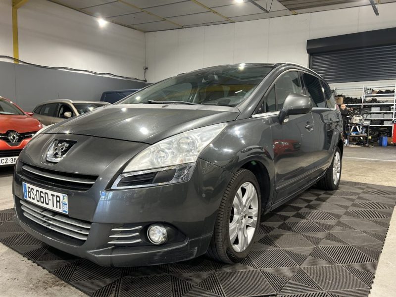 PEUGEOT 5008 2.0 HDI 150CH 
