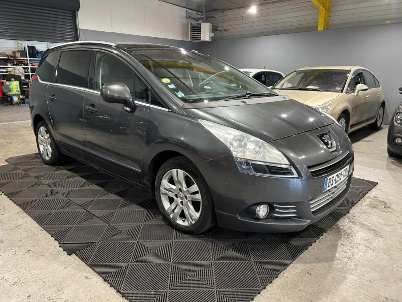 PEUGEOT 5008 2.0 HDI 150CH 