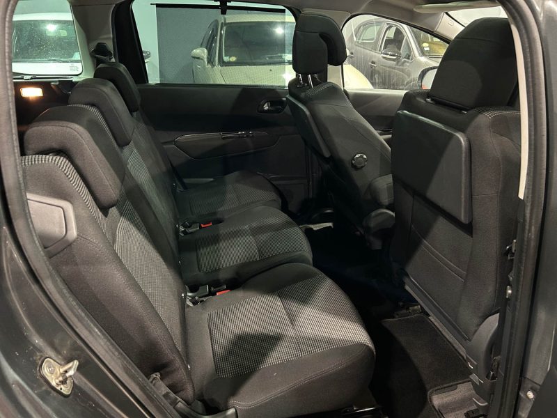 PEUGEOT 5008 2.0 HDI 150CH 
