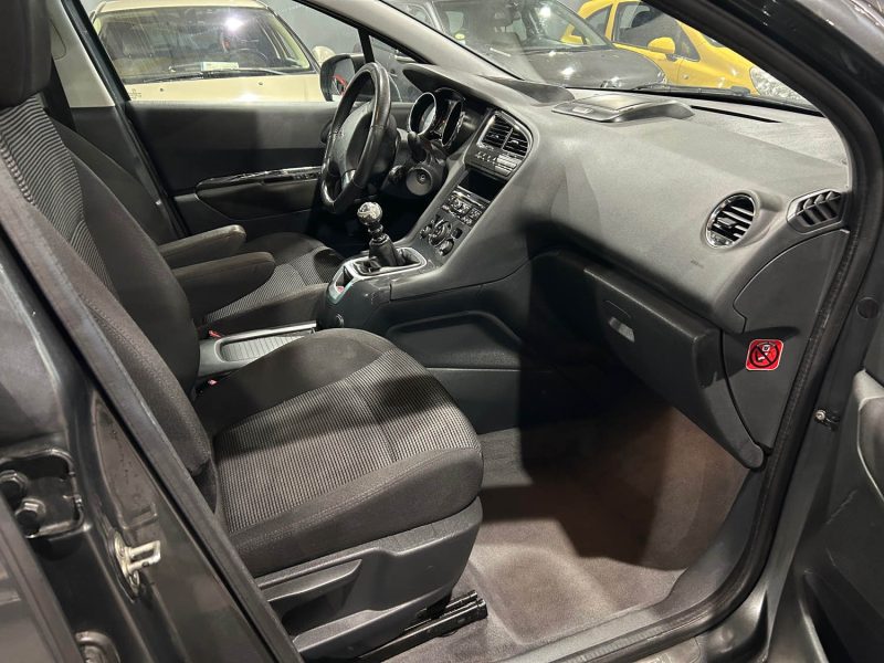 PEUGEOT 5008 2.0 HDI 150CH 