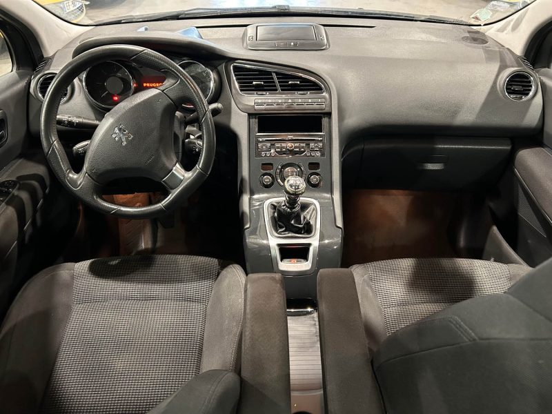 PEUGEOT 5008 2.0 HDI 150CH 