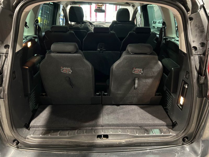 PEUGEOT 5008 2.0 HDI 150CH 