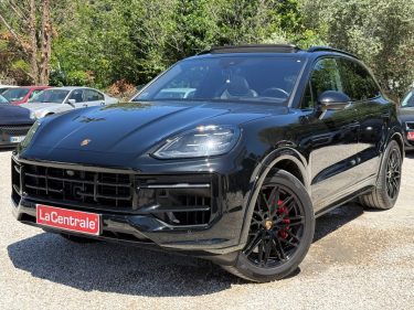 PORSCHE CAYENNE GTS FULL OPTION 2024
