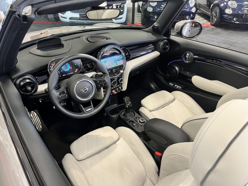 Mini John Cooper Works Cabriolet  BVA8