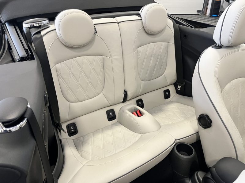 Mini John Cooper Works Cabriolet  BVA8