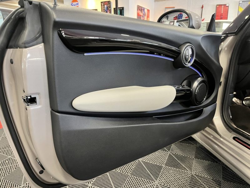Mini John Cooper Works Cabriolet  BVA8