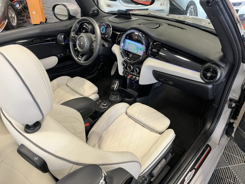 Mini John Cooper Works Cabriolet  BVA8