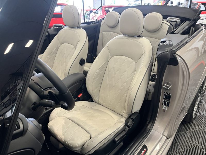 Mini John Cooper Works Cabriolet  BVA8