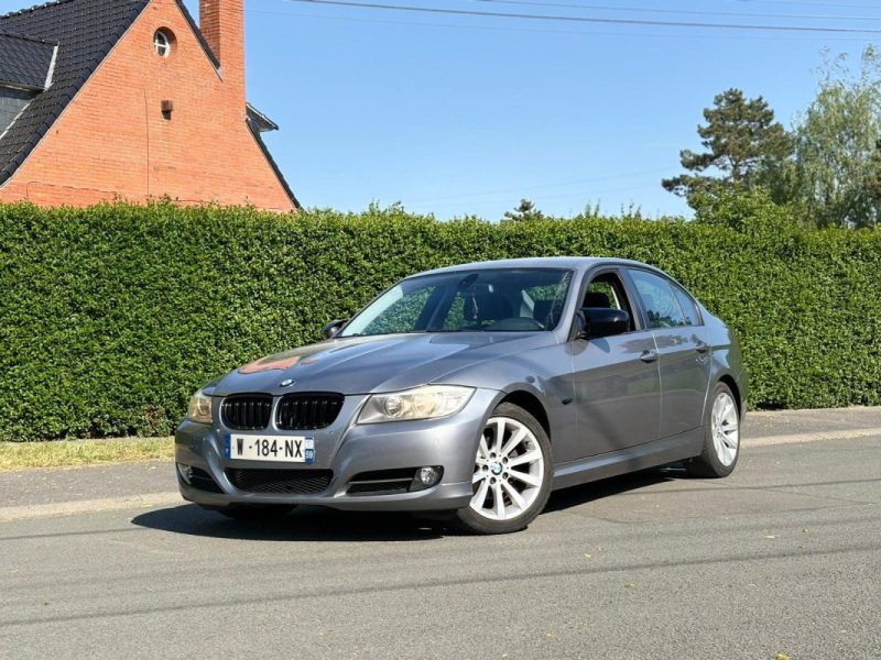 Magnifique BMW SERIE 3 320i Pack Luxe 
