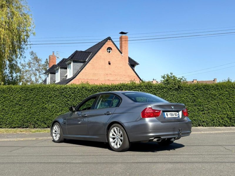 Magnifique BMW SERIE 3 320i Pack Luxe 