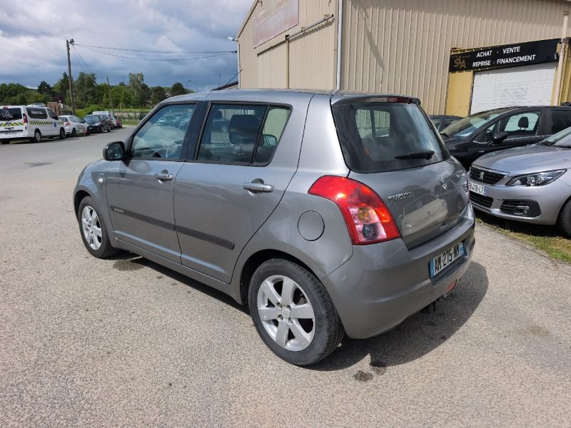 SUZUKI SWIFT III 1.3 DDIS 2010