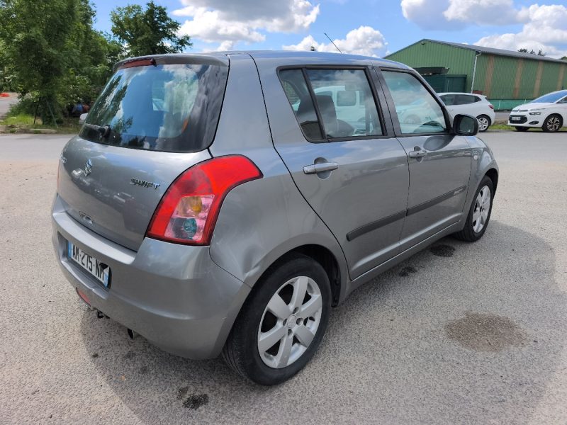 SUZUKI SWIFT III 1.3 DDIS 2010