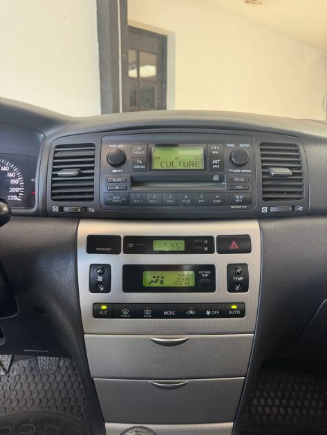 TOYOTA  COROLLA 1.4 VVT-I 97CV GARANTIE 12MOIS OU 15.000KM - Distribution Neuve- Embrayage Neuf