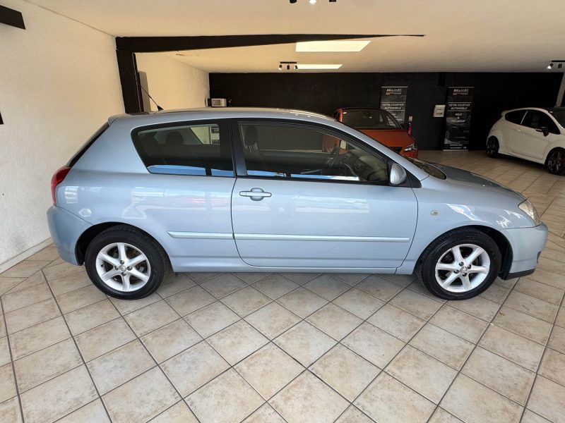 TOYOTA  COROLLA 1.4 VVT-I 97CV GARANTIE 12MOIS OU 15.000KM - Distribution Neuve- Embrayage Neuf