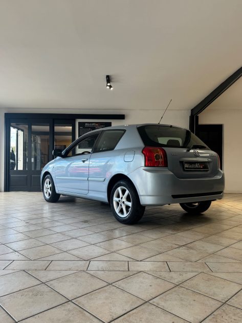 TOYOTA  COROLLA 1.4 VVT-I 97CV GARANTIE 12MOIS OU 15.000KM - Distribution Neuve- Embrayage Neuf