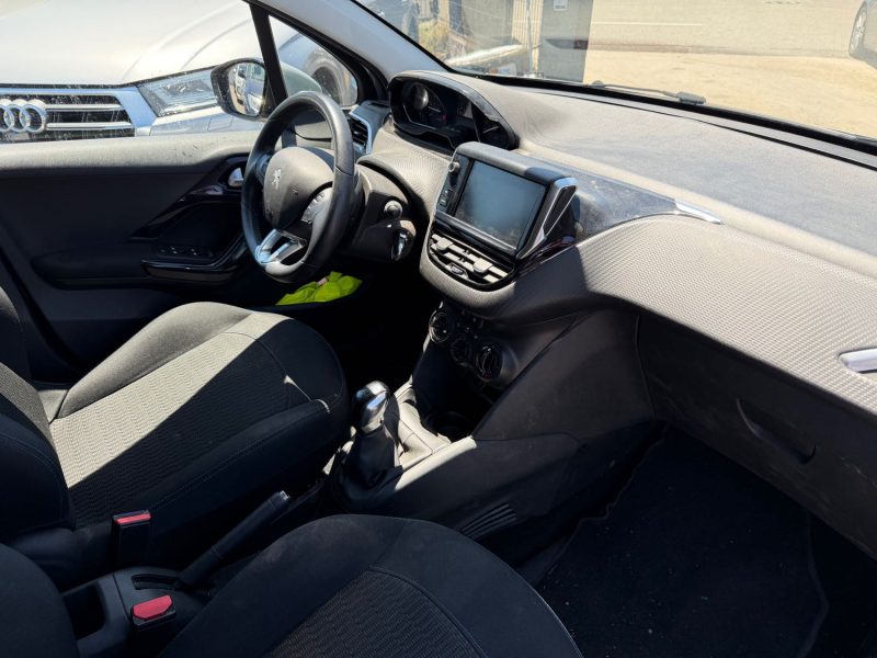 PEUGEOT 208 PHASE 2 1.2 VTI 82CH GARANTIE